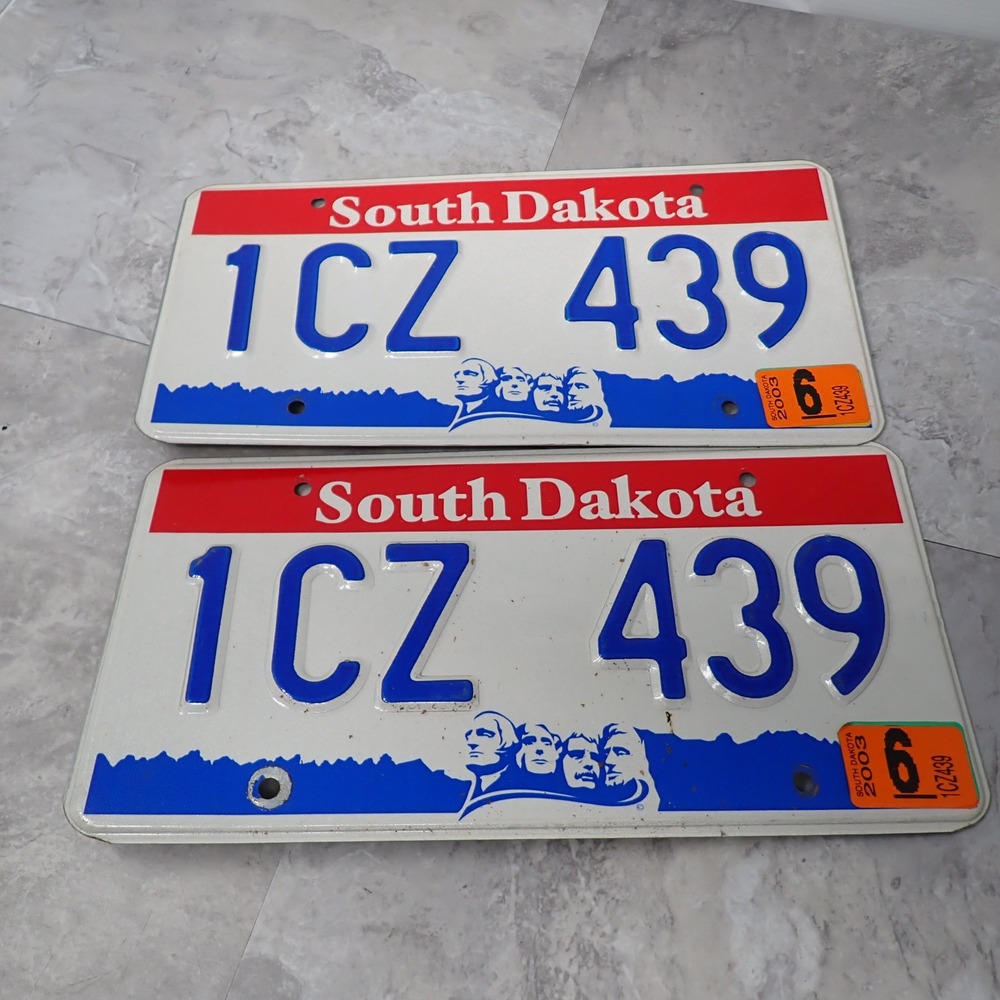 Vintage South Dakota License Plates Pair Mount Rushmore 1CZ 439 Expired 2003